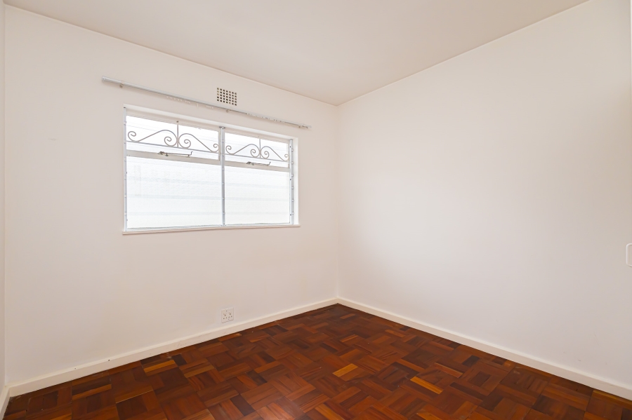 2 Bedroom Property for Sale in Sea Point Western Cape